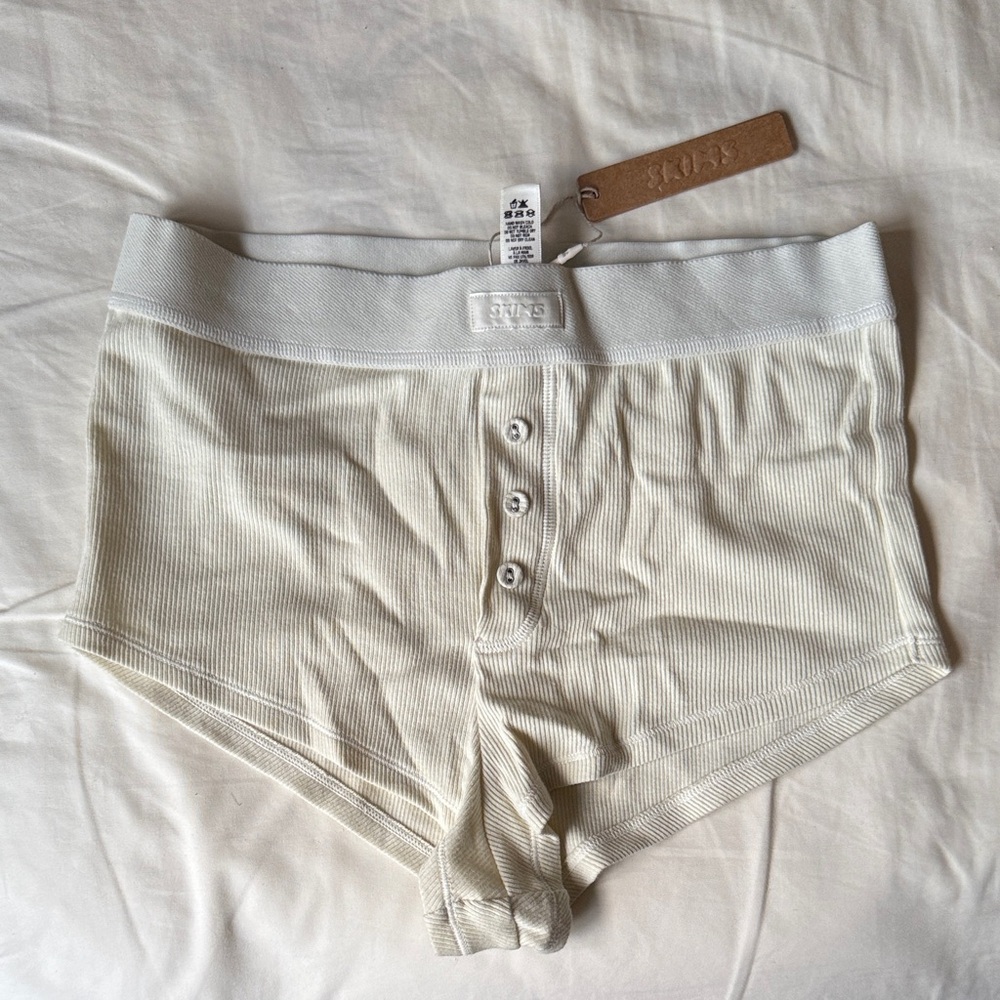 NWT skims cotton rib short